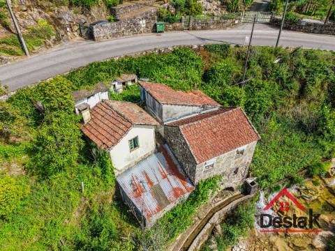 Moradia Rústica em Vouzela para venda
