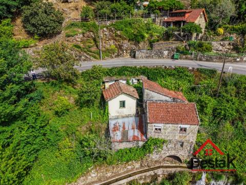 Moradia Rústica em Vouzela para venda