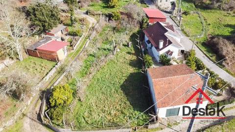 Terreno com viabilidade de construção para venda em Carvalhais, São Pedro do Sul.