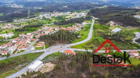 Moradia em banda V3 para venda em Oliveira de Frades