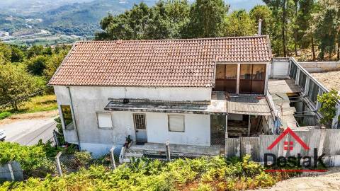 Moradia com vistas deslumbrantes em São Pedro do Sul