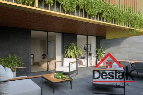 Apartamento T4 inserido no empreendimento Marina Douro