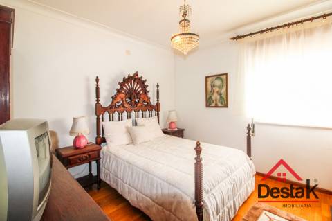 Apartamento T4 no coração de São Pedro do Sul, para venda