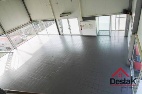 Pavilhão em excelentes condições  para venda ,em Talhadas, Sever do Vouga!