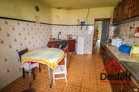 Moradia V7 para venda em Porcelhe, Oliveira de Frades