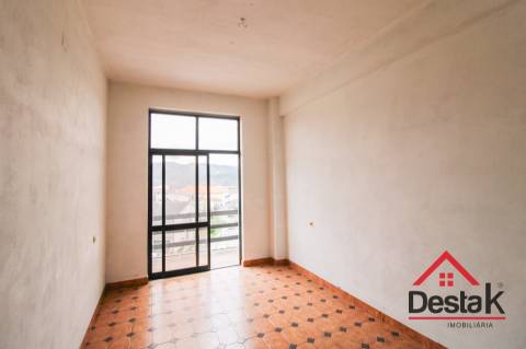 Loja para Venda no Centro de São Pedro do Sul