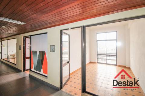 Loja para Venda no Centro de São Pedro do Sul