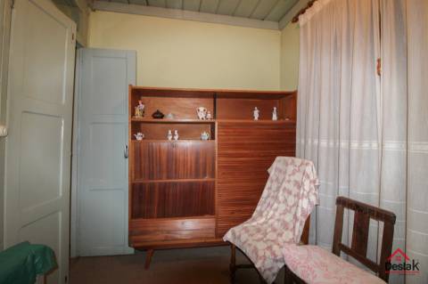 Quinta com Moradia V3 em estrutura de Pedra, com enorme potencial, às portas de São Pedro do Sul