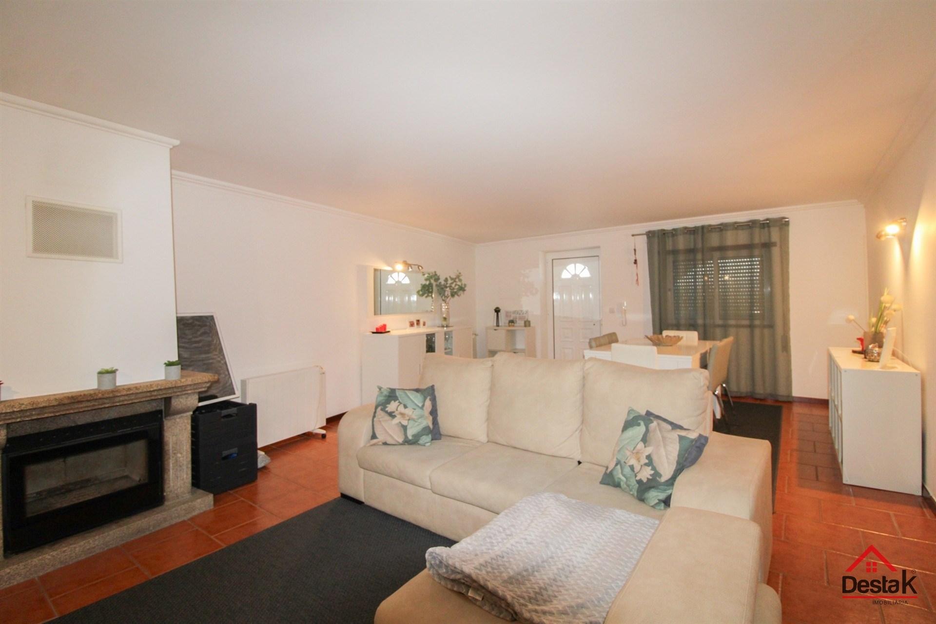 Fantástico apartamento T3, remodelado, mobilado e equipado, em São Pedro do Sul