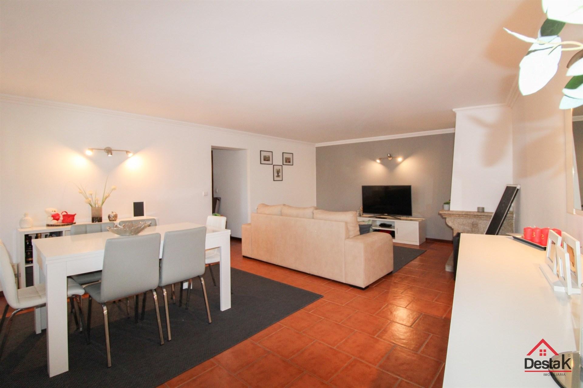 Fantástico apartamento T3, remodelado, mobilado e equipado, em São Pedro do Sul