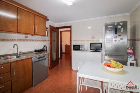 Fantástico apartamento T3, remodelado, mobilado e equipado, em São Pedro do Sul