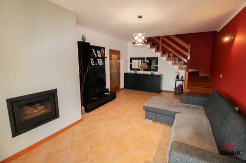 Oportunidade Única em Oliveira de Frades |T3 Duplex com 204 m²| Piso Superior Independente| Garagem