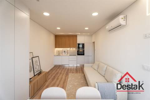 Apartamento T1 totalmente remodelado em Benfica