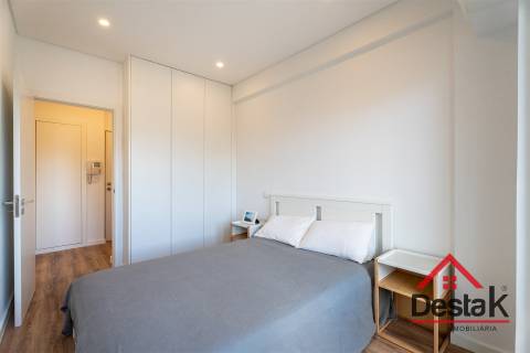 Apartamento T1 totalmente remodelado em Benfica