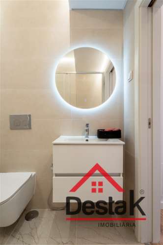 Apartamento T1 totalmente remodelado em Benfica