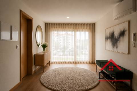 Loja com Apartamento T2 -  Palácio do Gelo