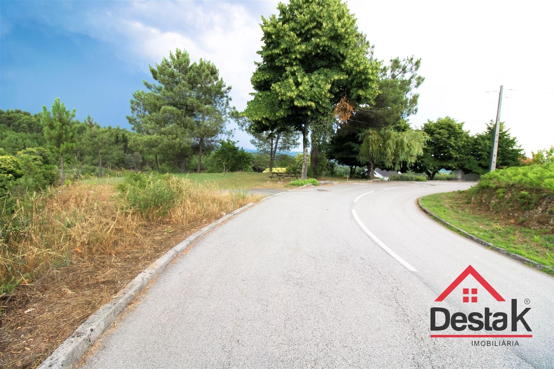 Terreno Urbano para construção a dez minutos do Centro de Viseu