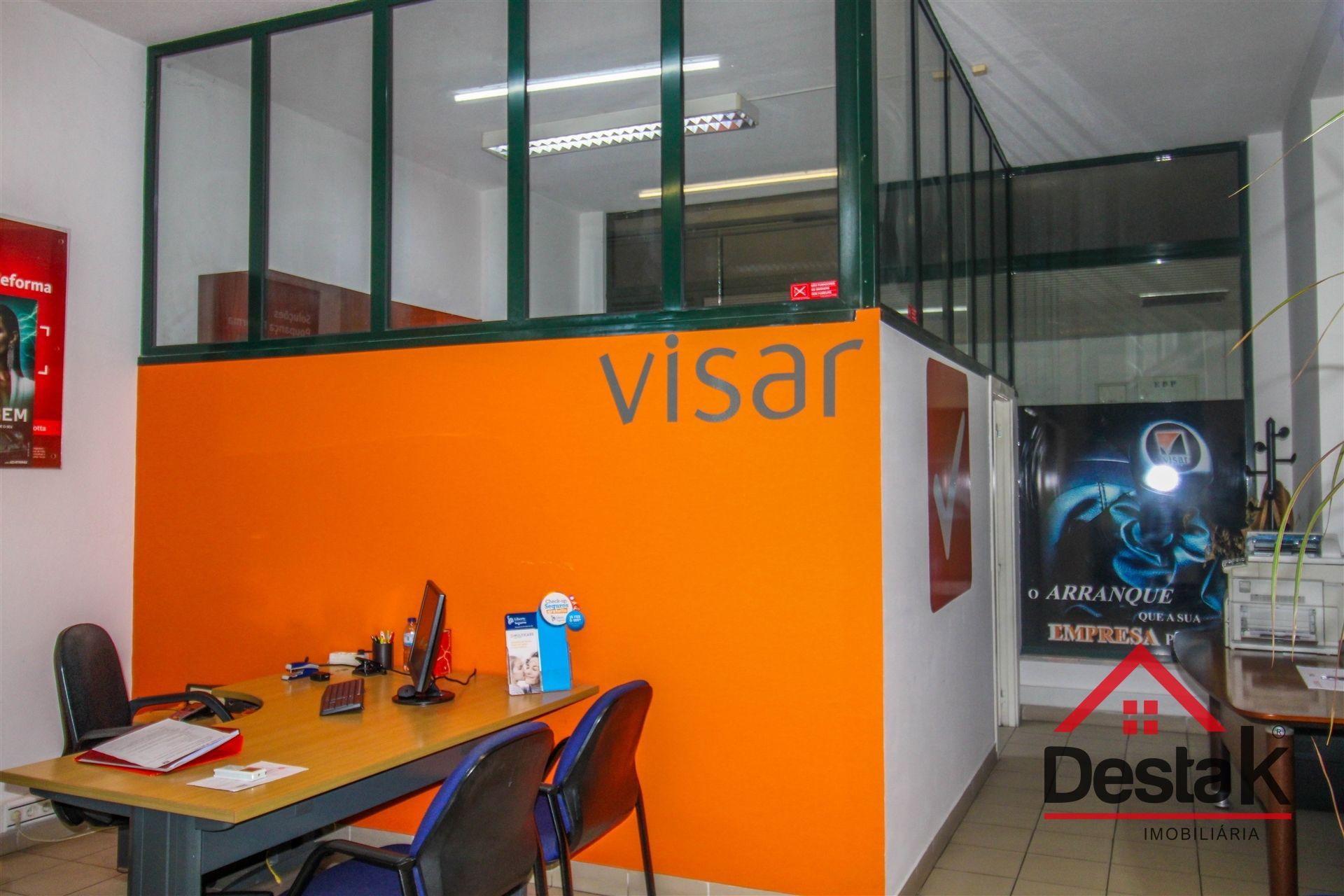 Loja comercial em Santa Comba Dão