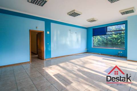 Loja comercial em Viseu