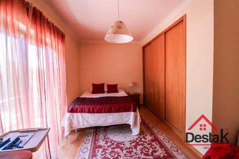 Moradia V4 de Excelência com Jardim em Viseu