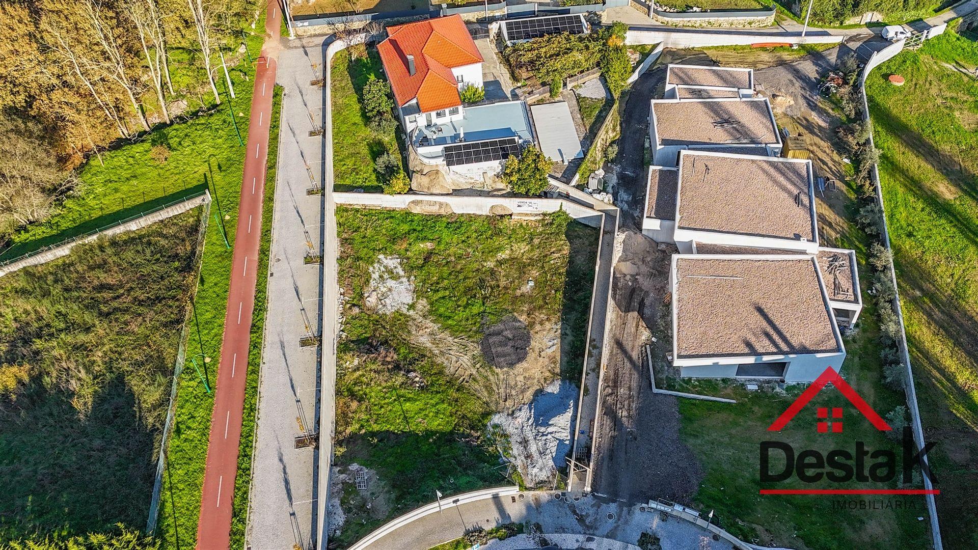 Terreno para construção a 2 Km do centro de Viseu
