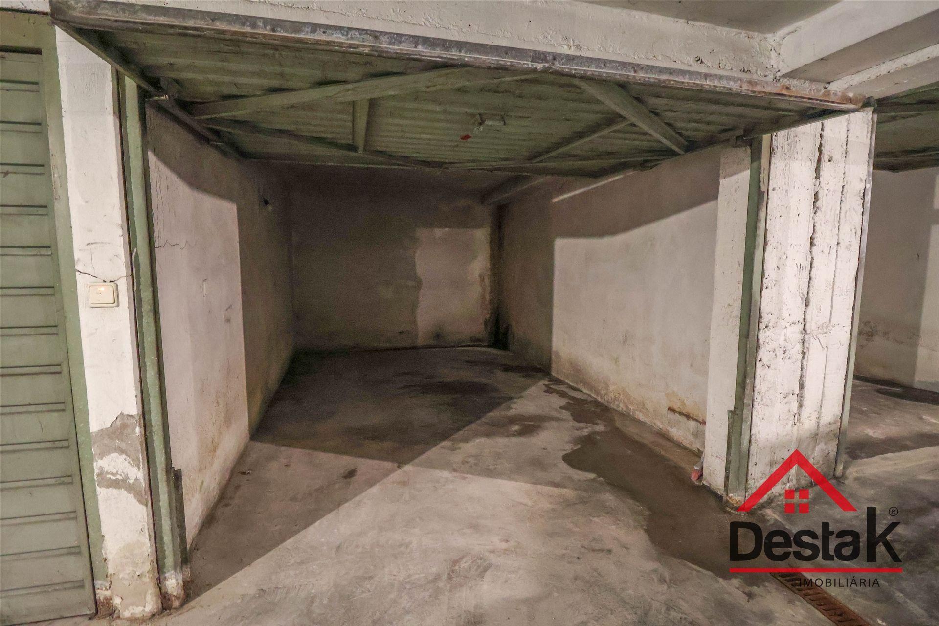 Garagens à Venda no Centro de Viseu