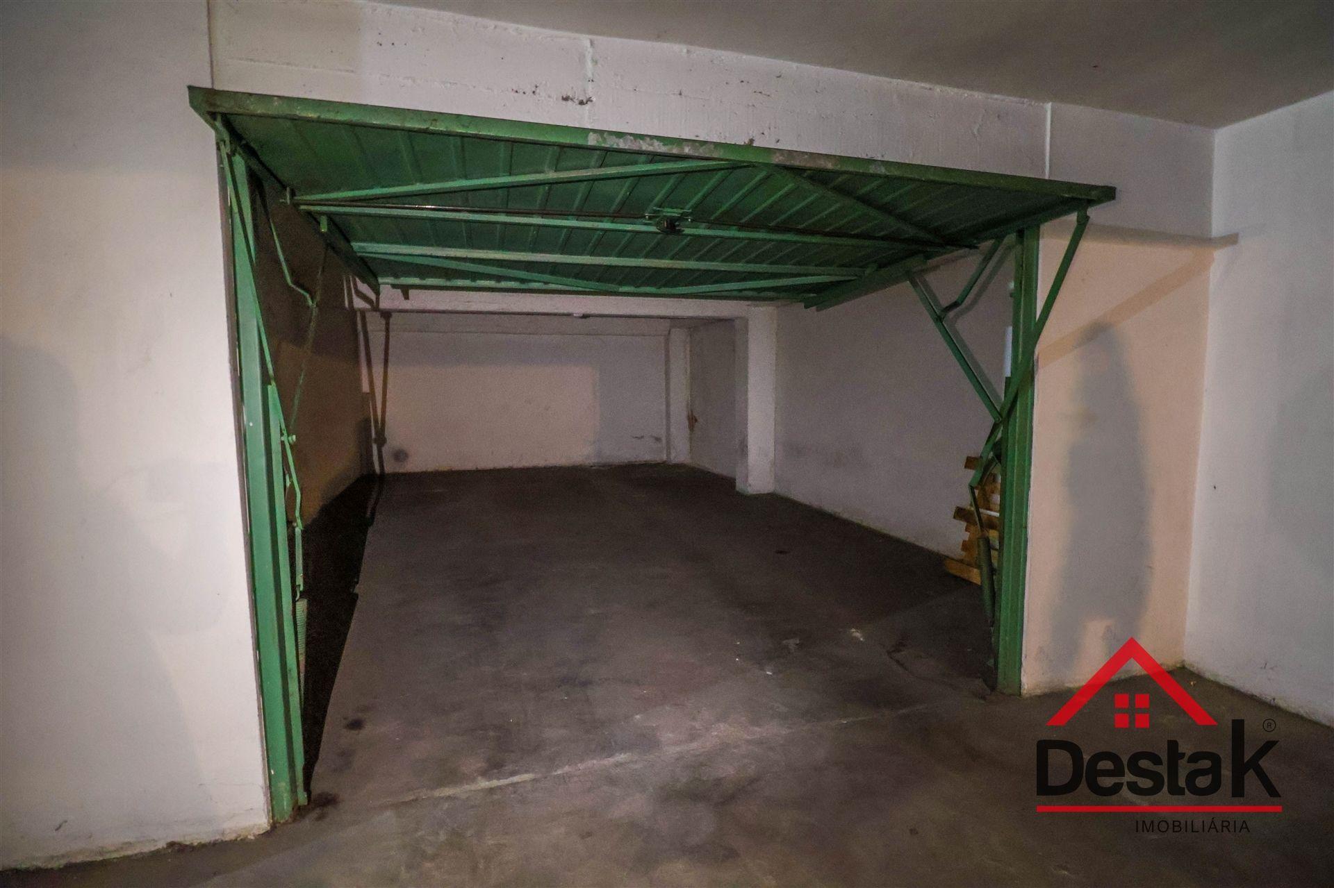 Garagens à Venda no Centro de Viseu