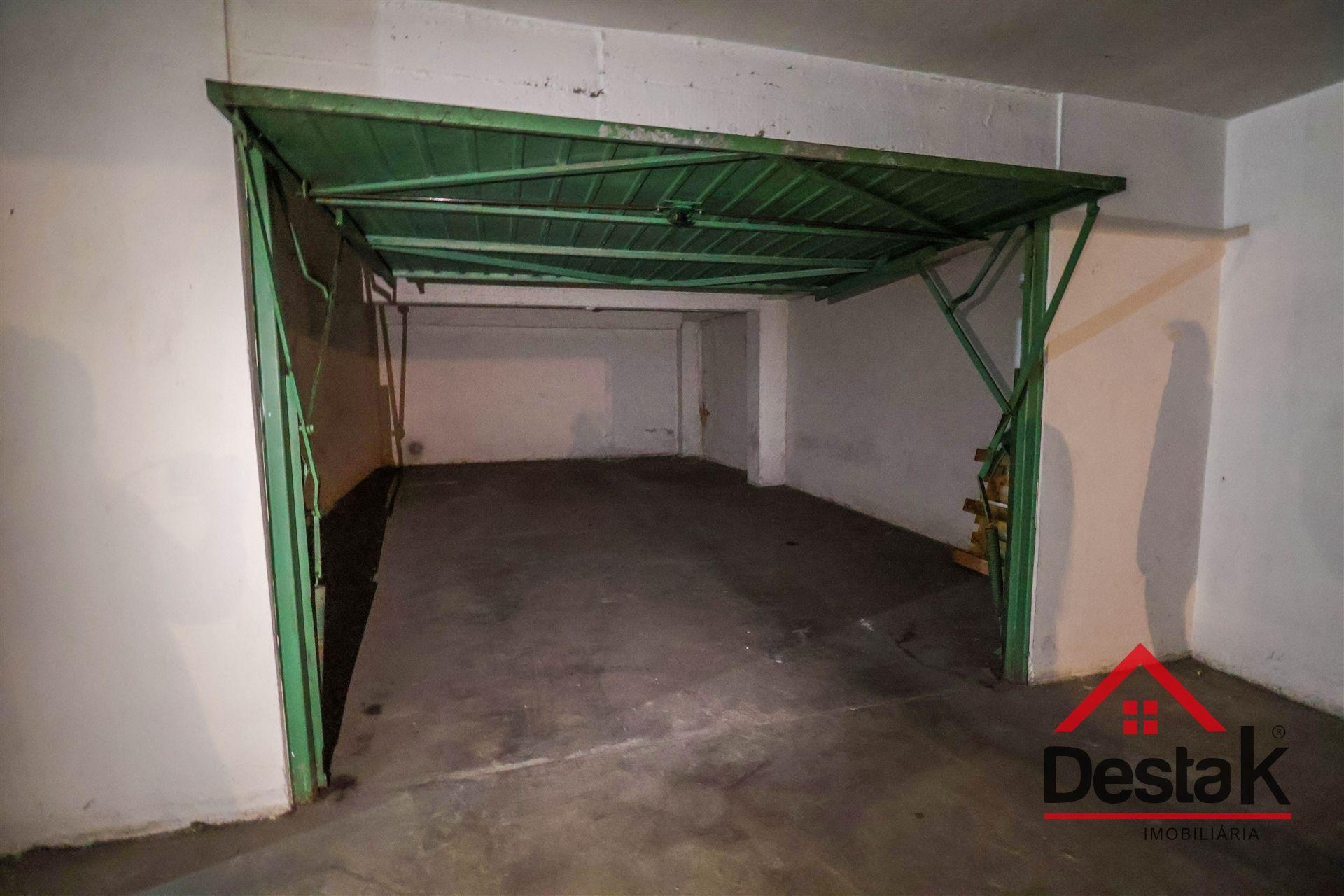 Garagens à Venda no Centro de Viseu