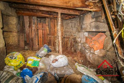 Moradia em Pedra para reconstrução