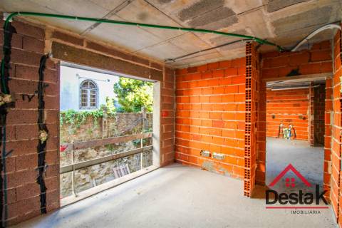 Apartamento T2 à venda no coração de Viseu!