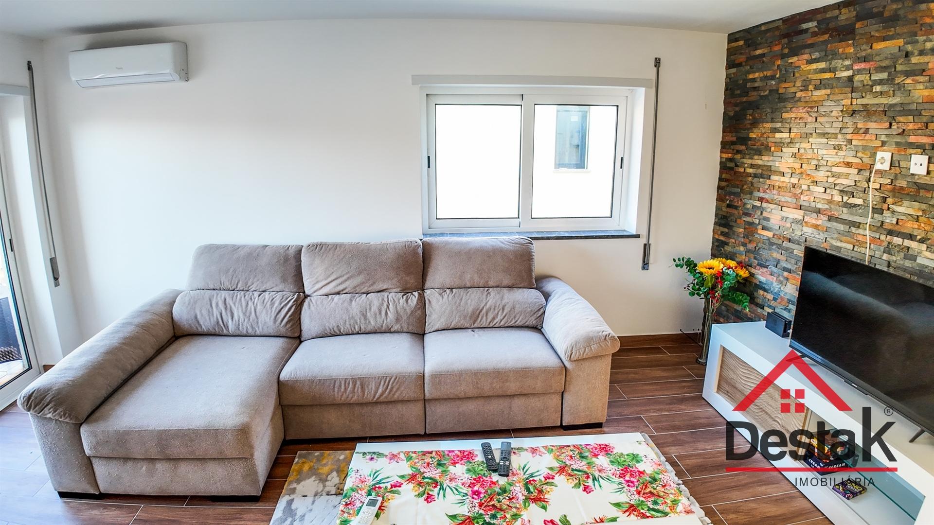 Apartamento T3 sito em Tondela