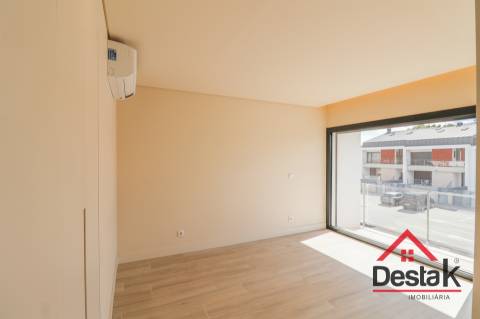 Moradia V4 para arrendamento com piscina em Viseu
