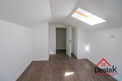 Apartamento T3+1 Renovado no centro de Viseu