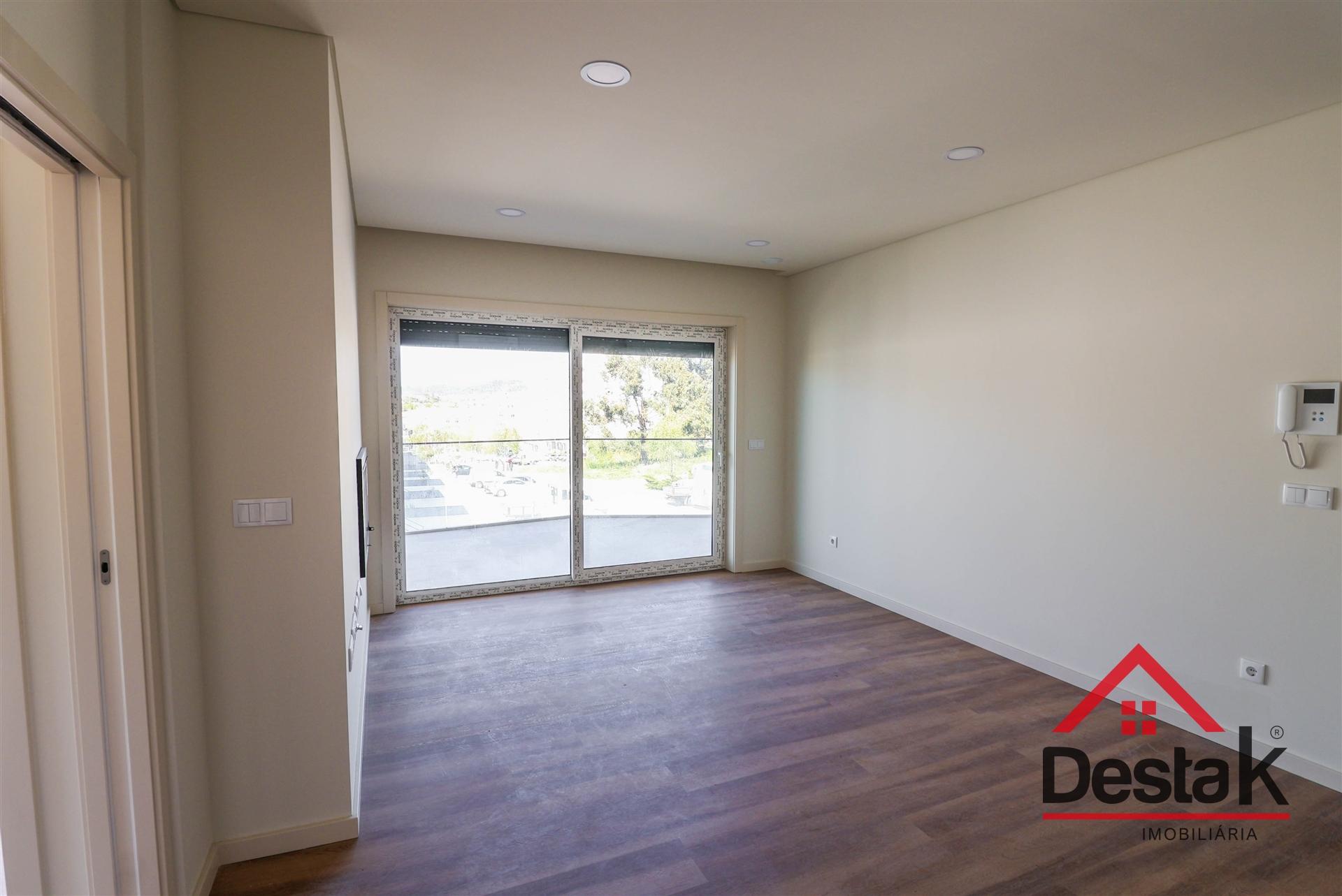Apartamento T3+2 Duplex Novo