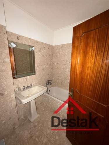 Apartamento T4 | Massamá | 154 m² | 6.º Andar com Elevador
