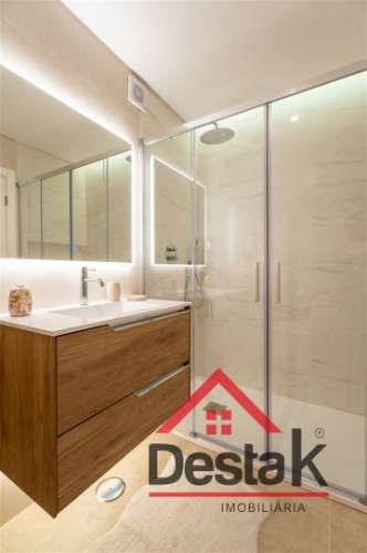 Apartamento T4 | Massamá | 154 m² | 6.º Andar com Elevador