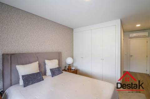 Apartamento T5 Duplex de Excelência na Avenida da Europa