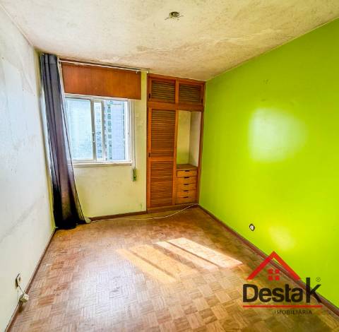 Apartamento T3 em Santo António dos Cavaleiros