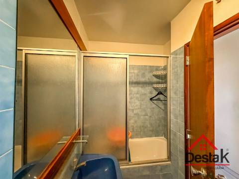 Apartamento T3 em Santo António dos Cavaleiros