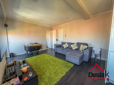 Apartamento T1 em Mem Martins