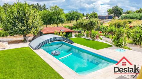 Moradia Isolada V3+1 com piscina em Viseu