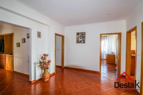 Moradia Isolada V3+1 com piscina em Viseu