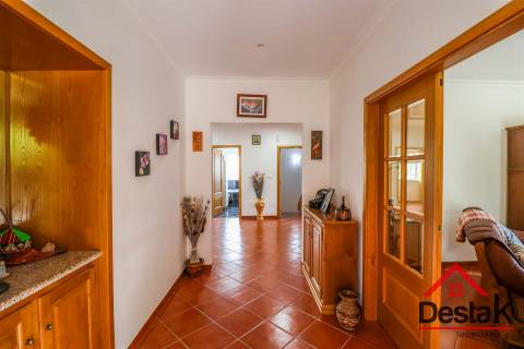 Moradia Isolada V3+1 com piscina em Viseu