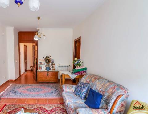Apartamento T1 com Garagem e Ampla Varanda junto ao Hospital de Viseu