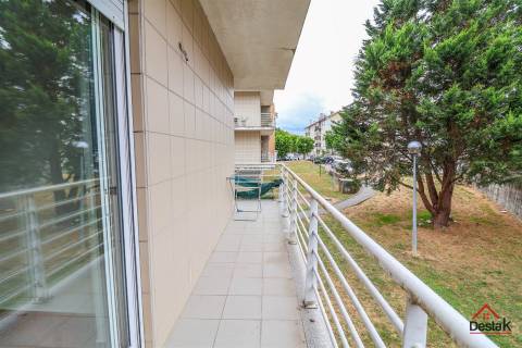 Apartamento T1 com Garagem e Ampla Varanda junto ao Hospital de Viseu