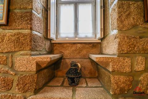 Magnífica Casa Senhorial com Séculos de História no Coração do Dão