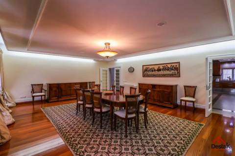 Magnífica Casa Senhorial com Séculos de História no Coração do Dão