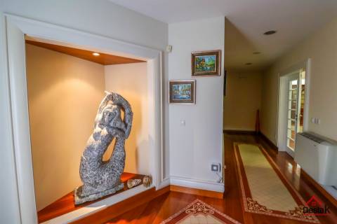 Magnífica Casa Senhorial com Séculos de História no Coração do Dão