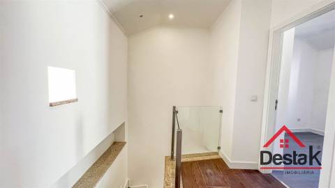 Apartamento T0+2 para arrendar em Marzovelos