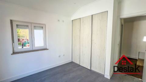 Apartamento T0+2 para arrendar em Marzovelos